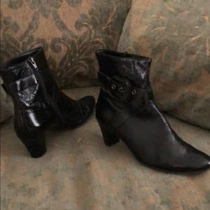 Black Gabor patent leather booties